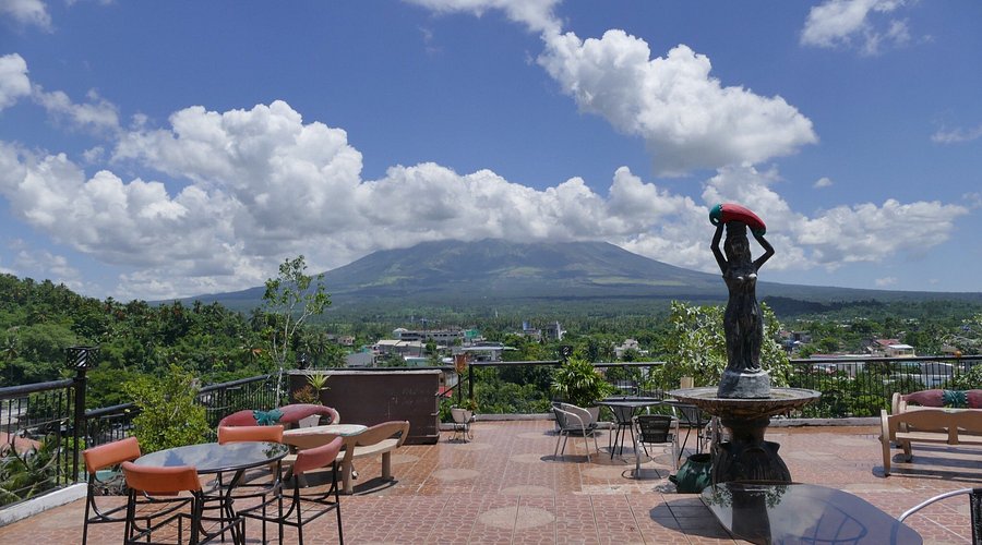 A Foodie’s Guide to Daraga: Savoring Bicolano Flavors